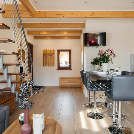 Holiday home Dom Jarosze I - Loftaffair Zab